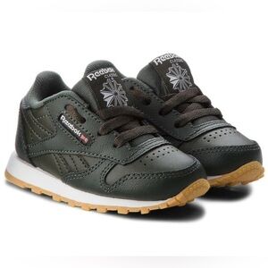 Reebok White and Green Sneakers